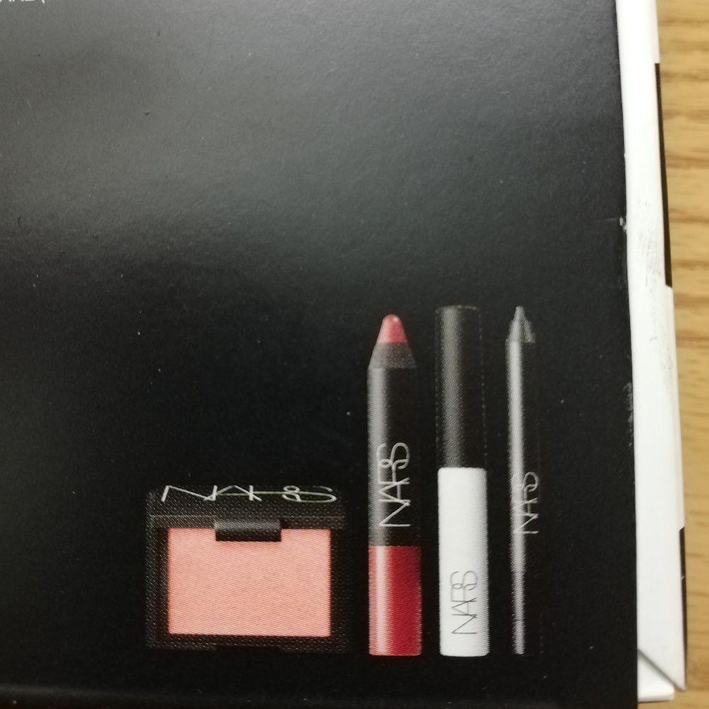 Nars Beauty Set - Picture 3 of 4
